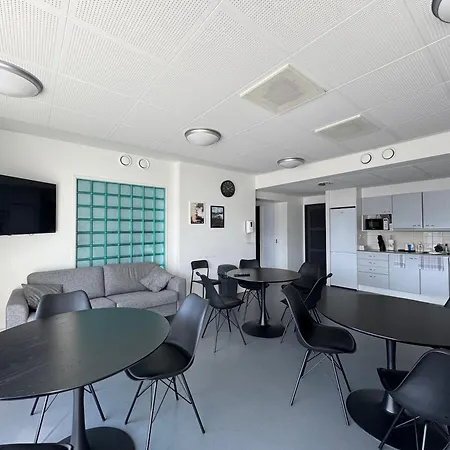 Kotimaailma - Hostellihuone 7 * 科科拉