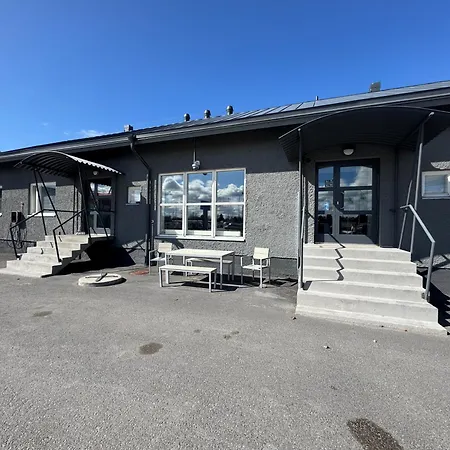 Kotimaailma - Hostellihuone 7 *