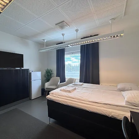 旅馆 Kotimaailma - Hostellihuone 7 *